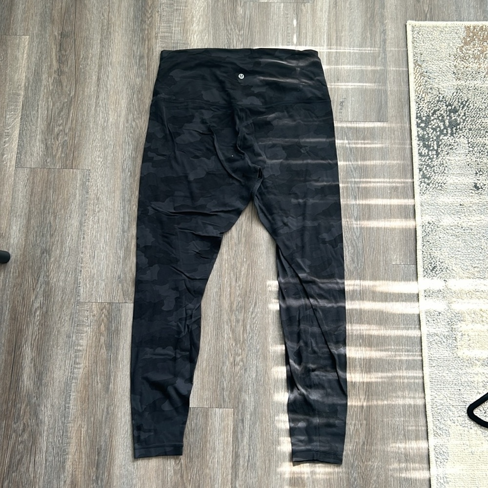 Super High rise Align legging - Picture 2 of 2